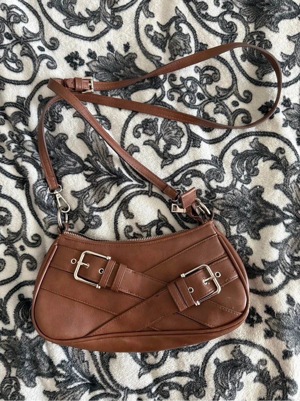 Brown leather crossbody bag